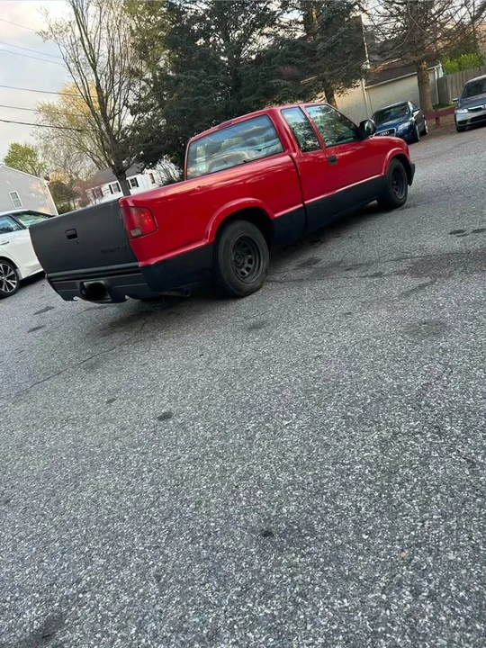 2003 Chevrolet S-10 - Image 4 of 8