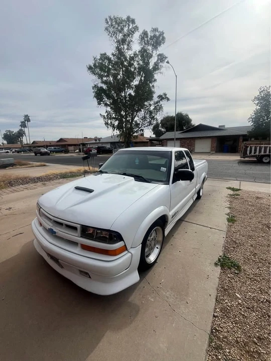 2003 Chevrolet S-10 - Image 2 of 6