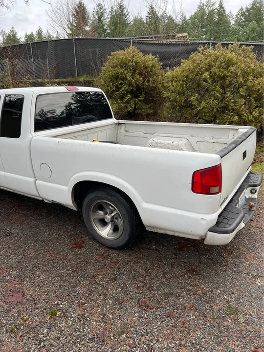 2003 Chevrolet S-10 - Image 3 of 6