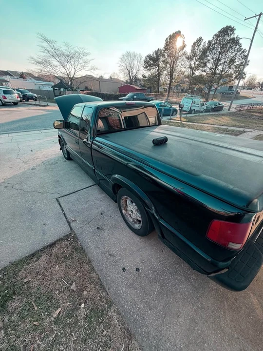2003 Chevrolet S-10 - Image 8 of 9