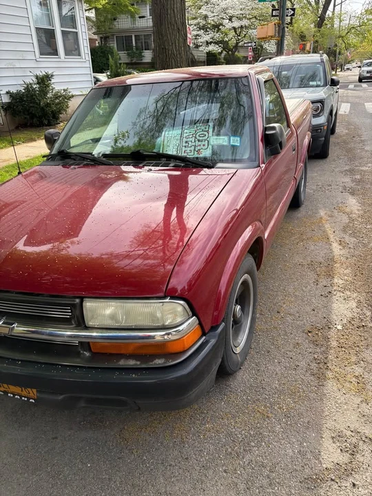 2003 Chevrolet S-10 - Image 4 of 10