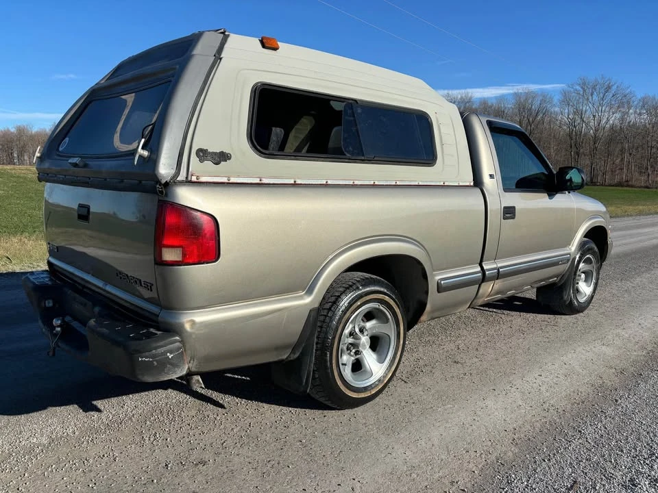 2003 Chevrolet S-10 - Image 4 of 11