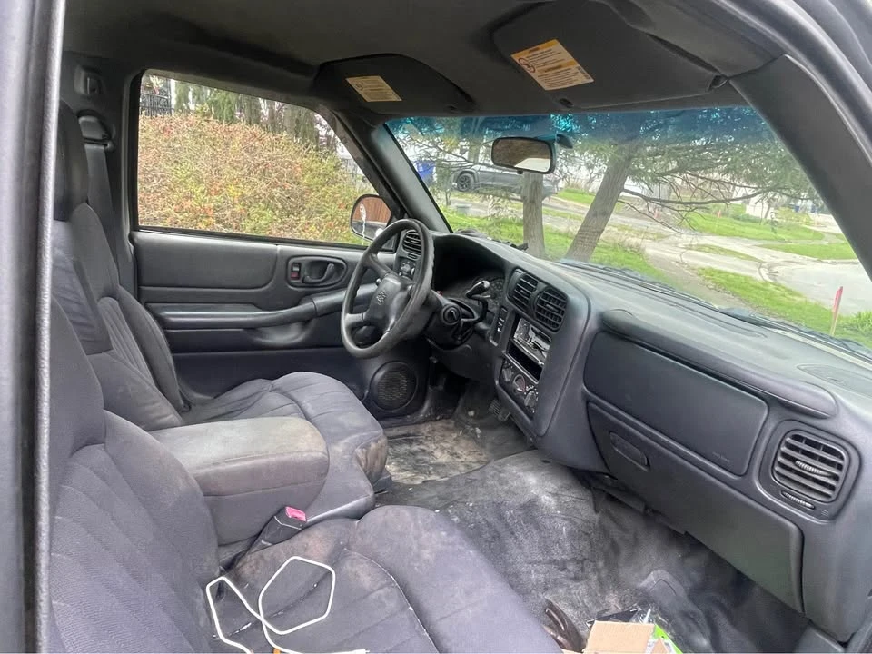 2003 Chevrolet S-10 - Image 4 of 5