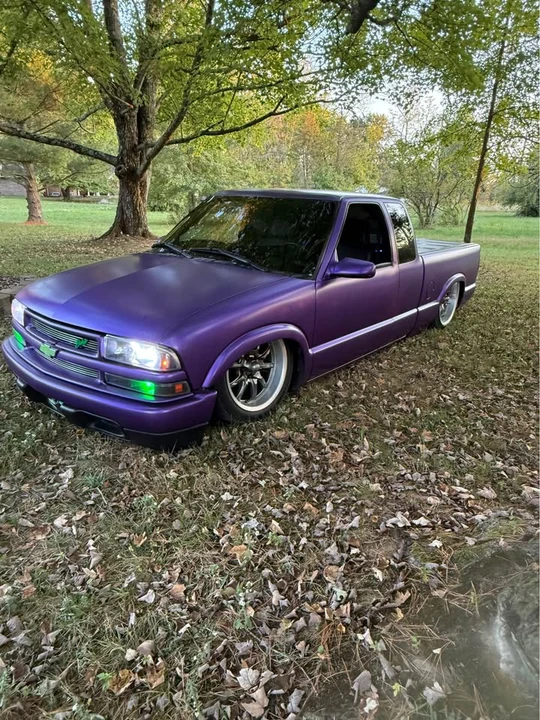 2003 Chevrolet S-10 - Image 2 of 10