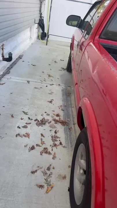 2003 Chevrolet S-10 - Image 2 of 2