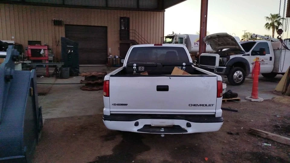 2003 Chevrolet S-10 - Image 8 of 9