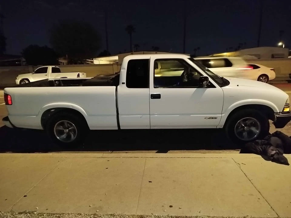 2003 Chevrolet S-10 - Image 2 of 9