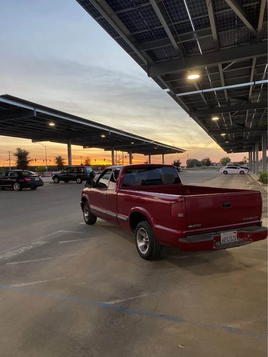 2003 Chevrolet S-10 - Image 2 of 6