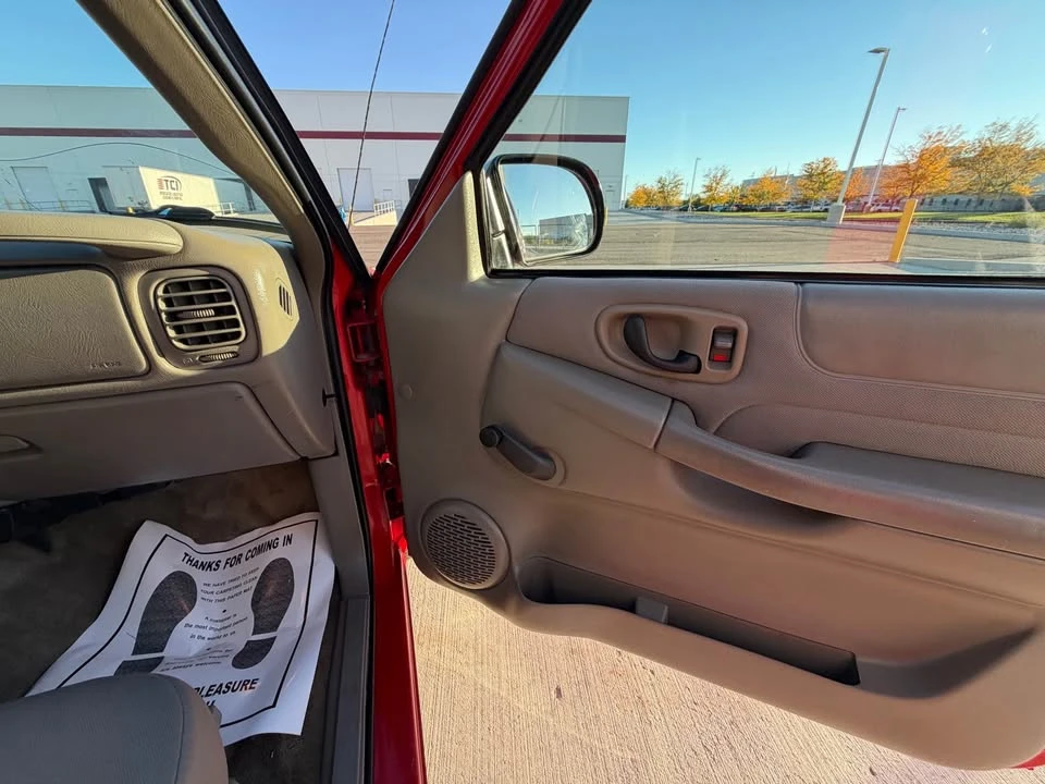 2003 Chevrolet S-10 - Image 11 of 12
