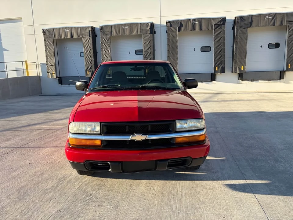 2003 Chevrolet S-10 - Image 2 of 12