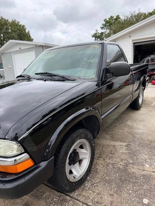 2003 Chevrolet S-10 - Image 3 of 8