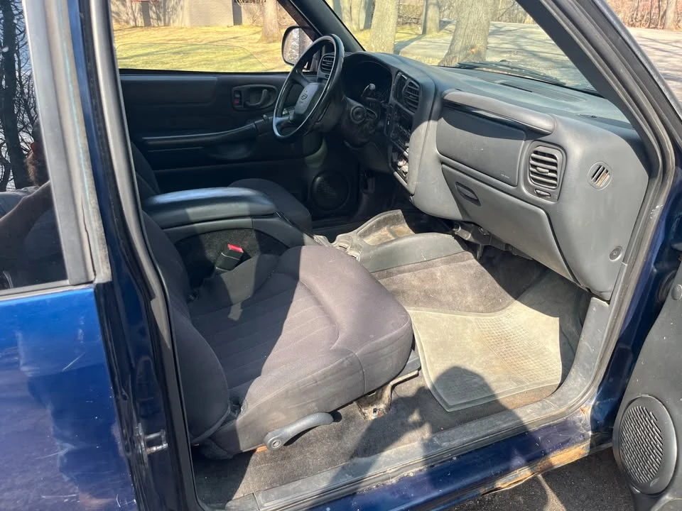 2003 Chevrolet S-10 Blazer 2nd Gen - Image 10 of 12