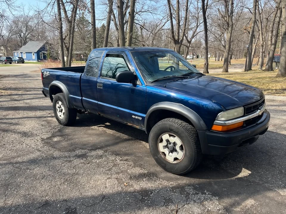 2003 Chevrolet S-10 Blazer 2nd Gen - Image 4 of 12