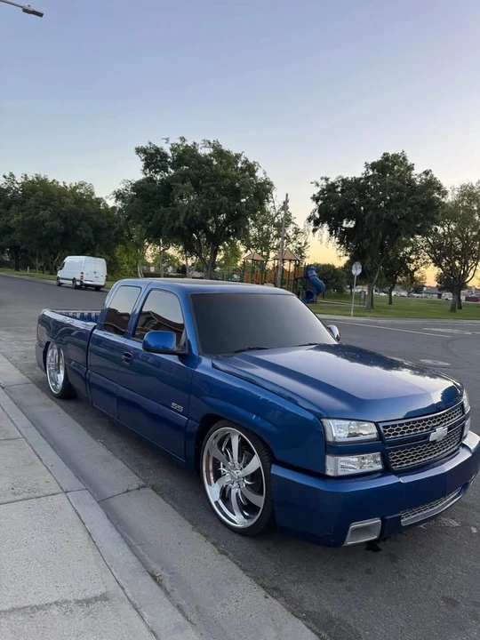 2003 Chevrolet Silverado 1st Gen - Image 2 of 11