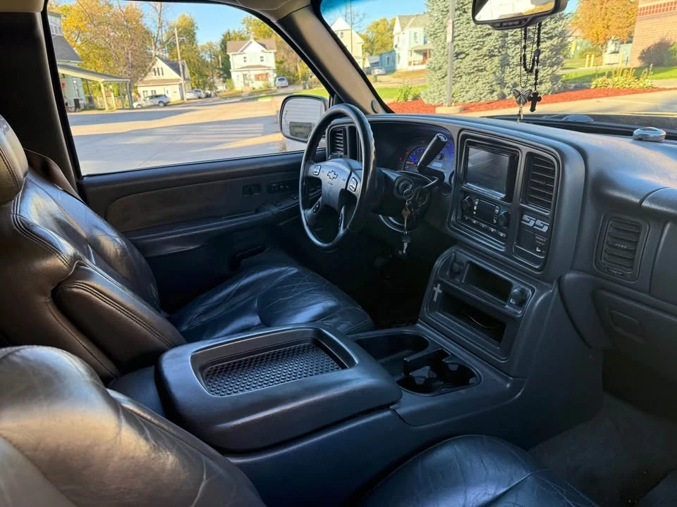 2003 Chevrolet SS - Image 4 of 5
