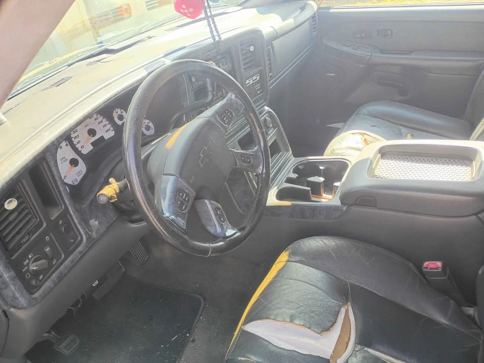 2003 Chevrolet SSR - Image 8 of 13
