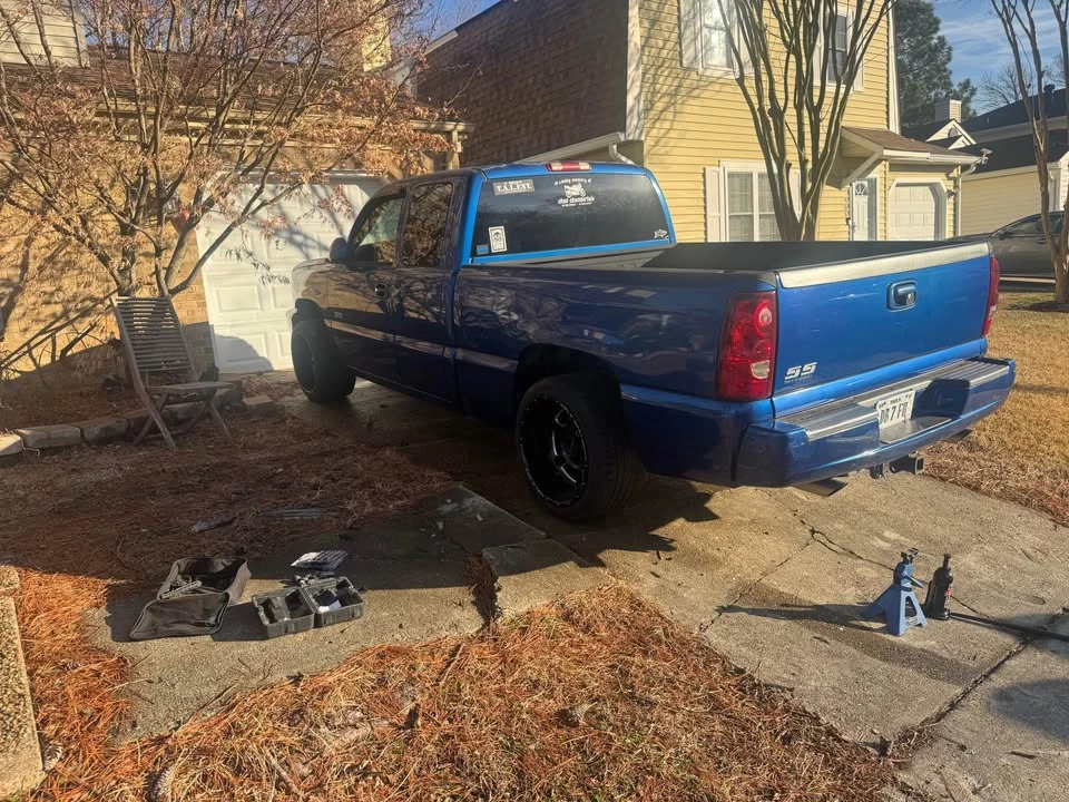 2003 Chevrolet SS - Image 2 of 2