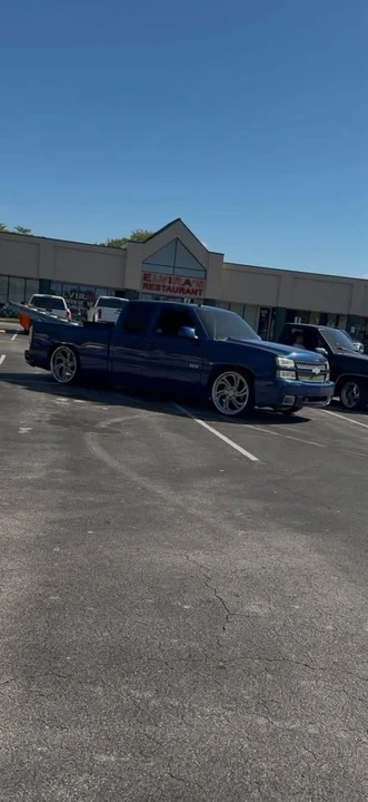 2003 Chevrolet SS - Image 2 of 2