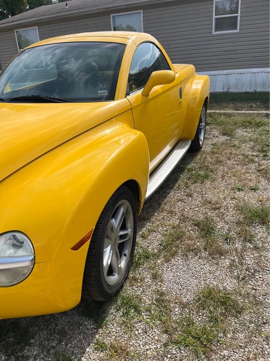 2003 Chevrolet SSR - Image 3 of 6