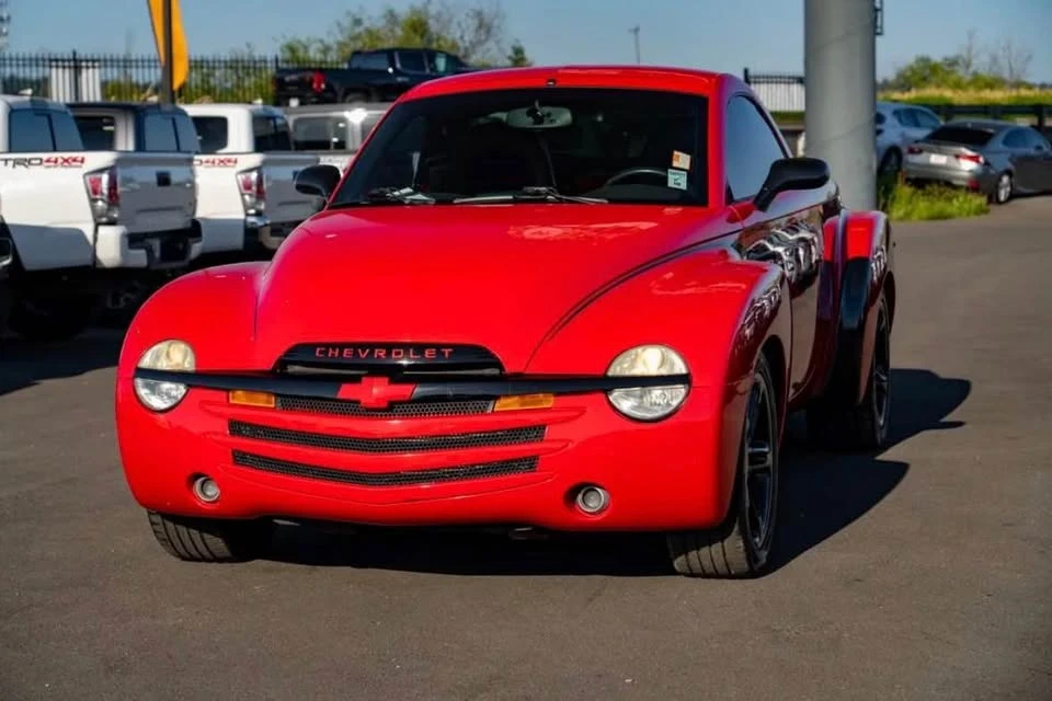 2003 Chevrolet SSR - Image 3 of 10