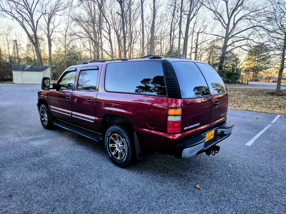 2003 Chevrolet Suburban 9th Gen - Image 3 of 4