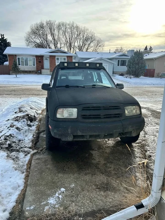 2003 Chevrolet Tracker - Image 2 of 16