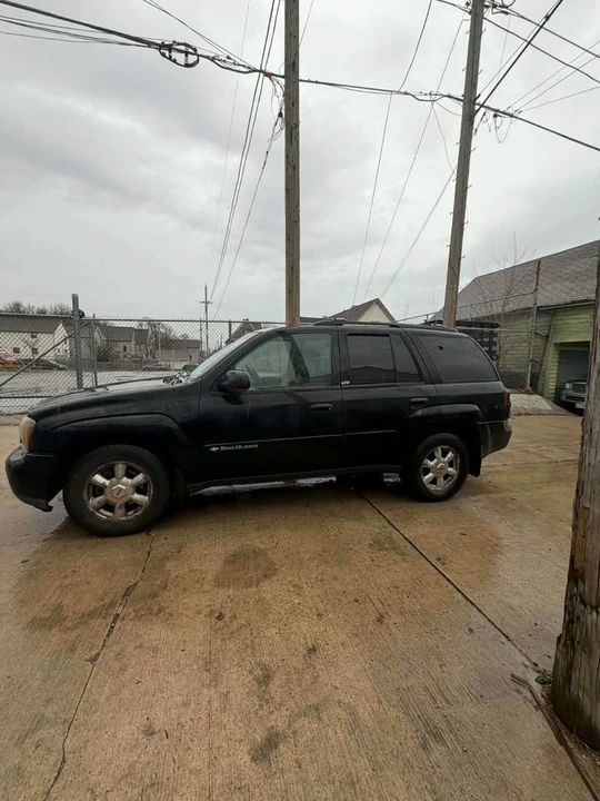2003 Chevrolet Trailblazer - Image 3 of 3