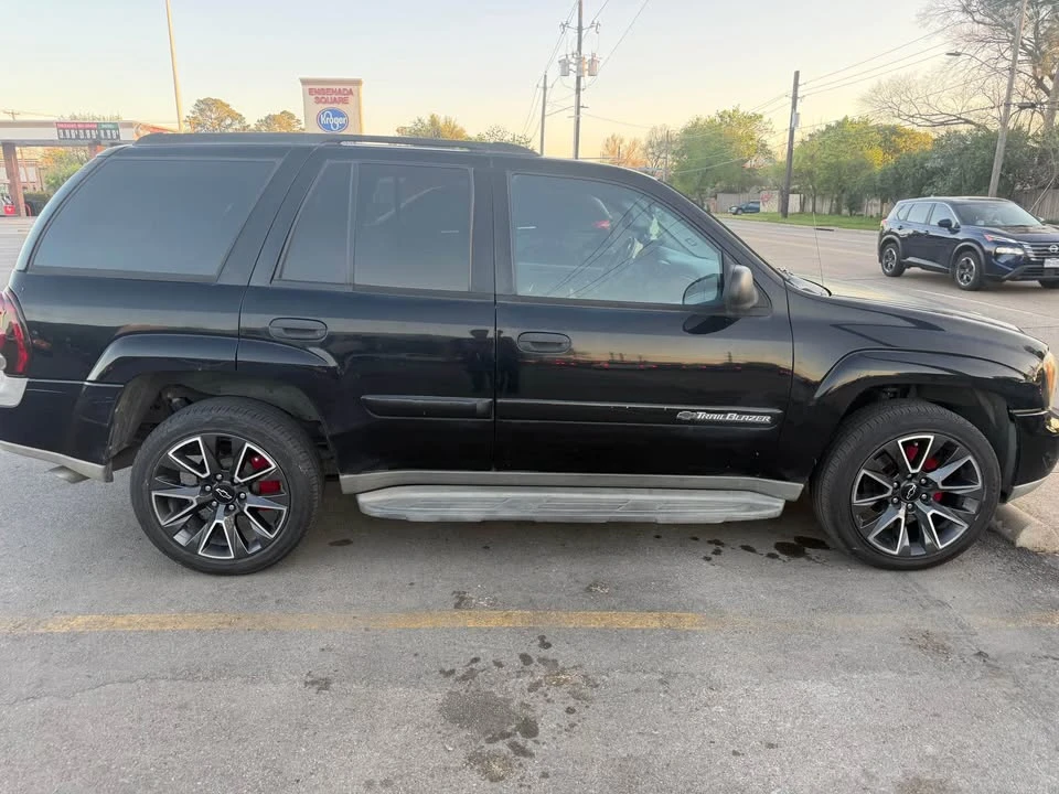 2003 Chevrolet Trailblazer - Image 8 of 10