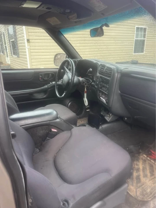 2003 Chevrolet S-10 Blazer 2nd Gen - Image 6 of 7