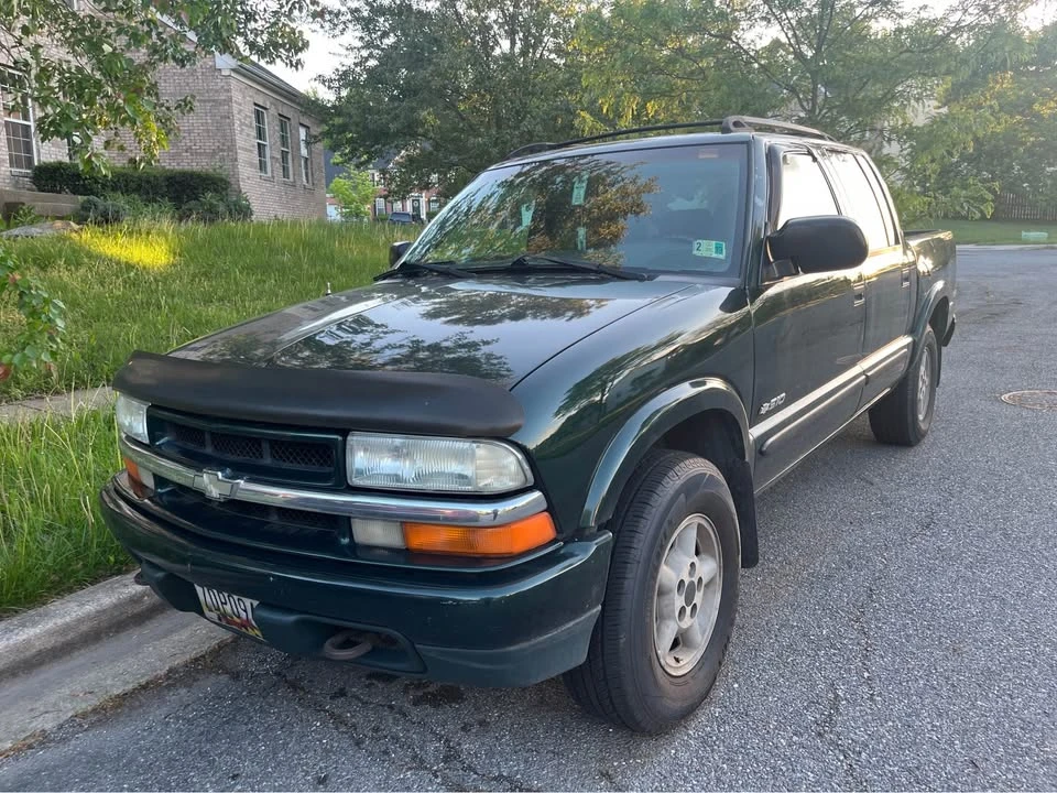 2003 Chevrolet S-10 - Image 2 of 7