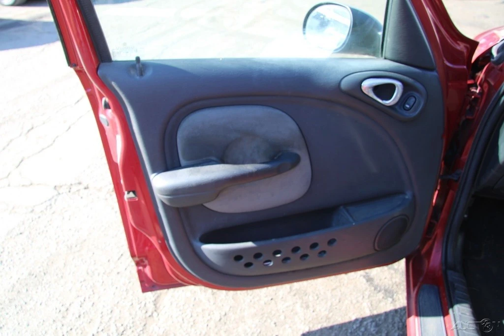 2003 Chrysler PT Cruiser - Image 12 of 21