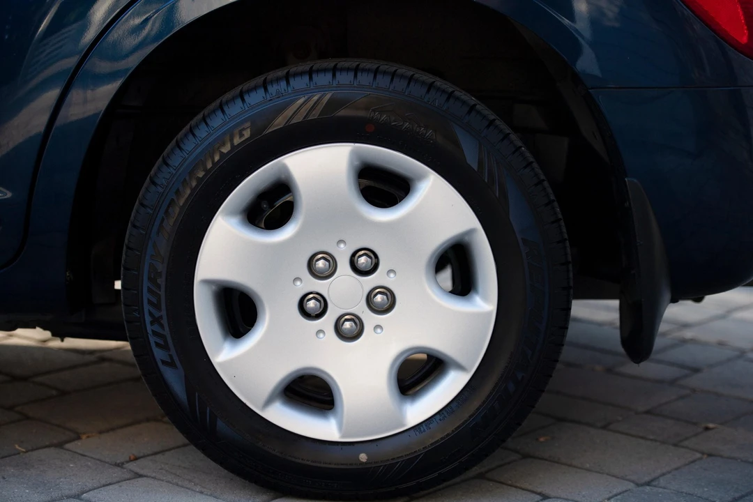 2003 Chrysler PT Cruiser - Image 28 of 31