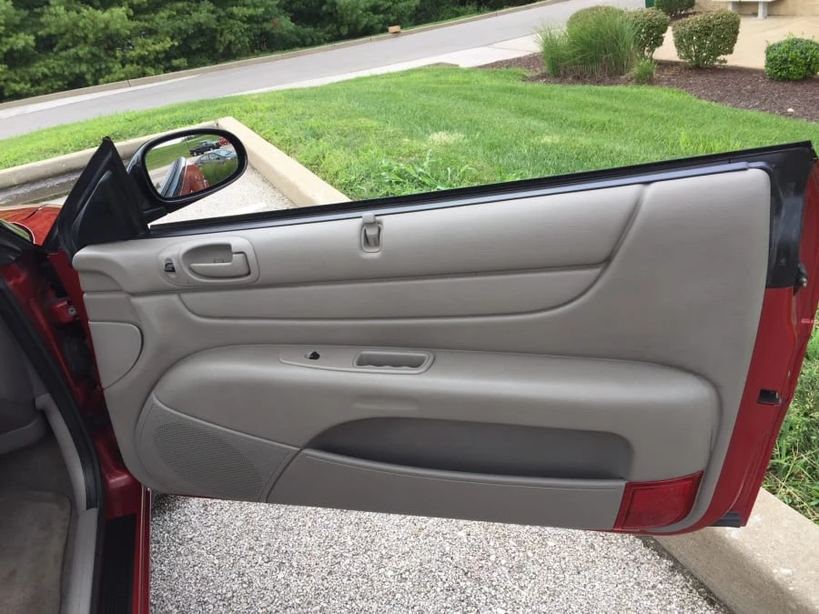 2003 Chrysler Sebring - Image 8 of 12