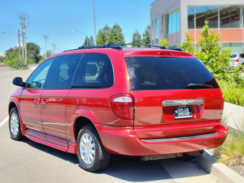 2003 Chrysler Town & Country - Image 29 of 31