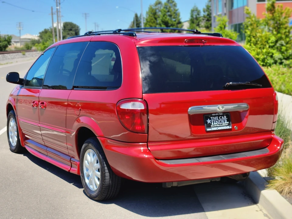 2003 Chrysler Town & Country - Image 28 of 31