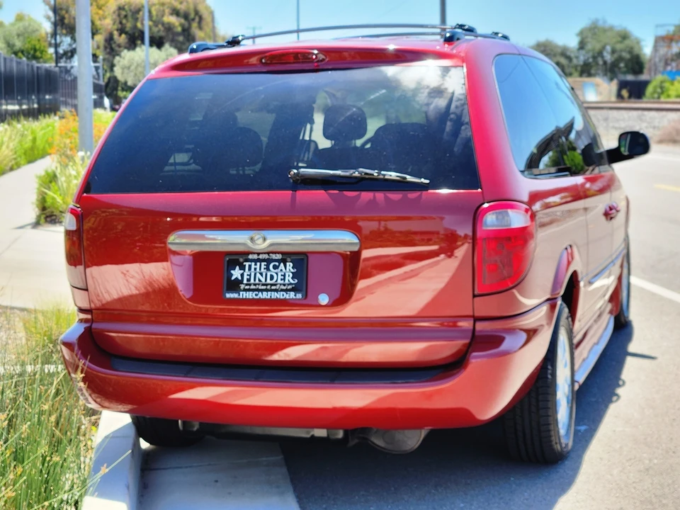 2003 Chrysler Town & Country - Image 24 of 31