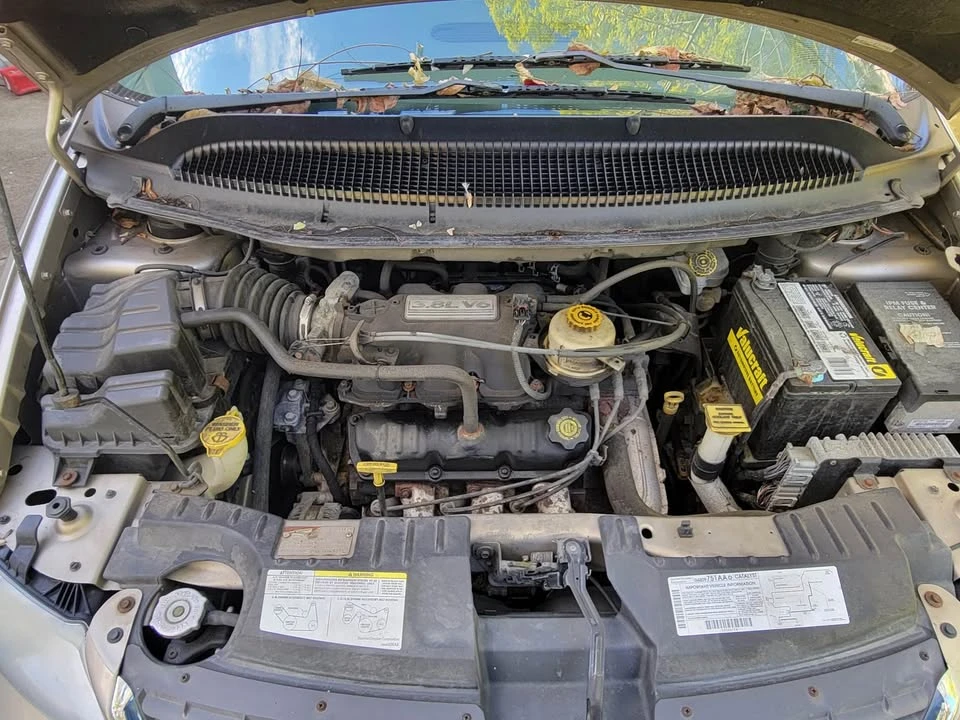 2003 Chrysler Town & Country - Image 7 of 10