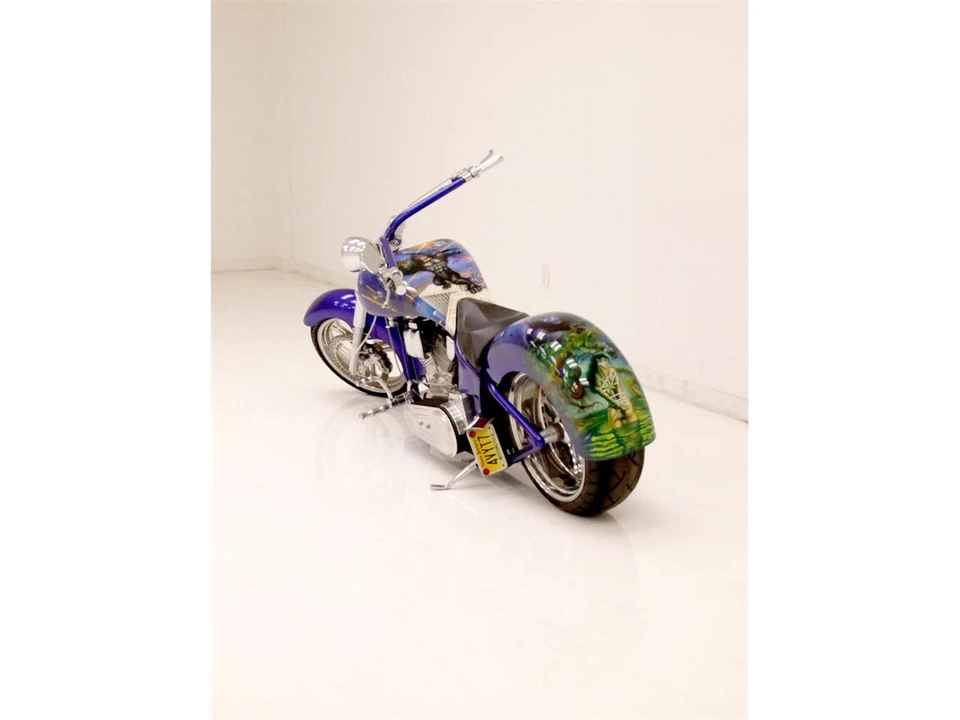 2003 - Image 3 of 31