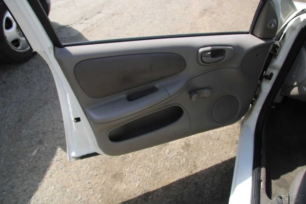 2003 Dodge Neon - Image 13 of 21