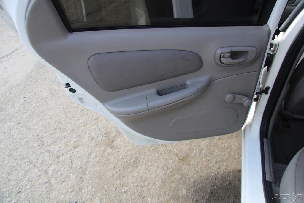 2003 Dodge Neon - Image 20 of 21