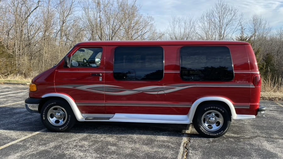 2003 Dodge Ram Van - Image 2 of 23