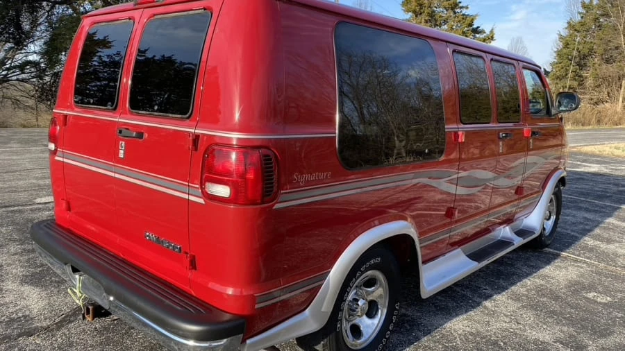 2003 Dodge Ram Van - Image 21 of 23