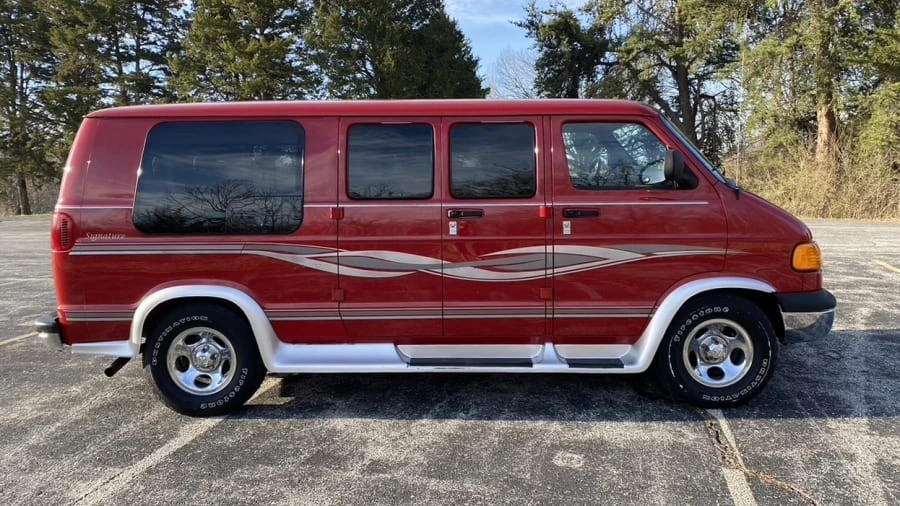 2003 Dodge Ram Van - Image 22 of 23