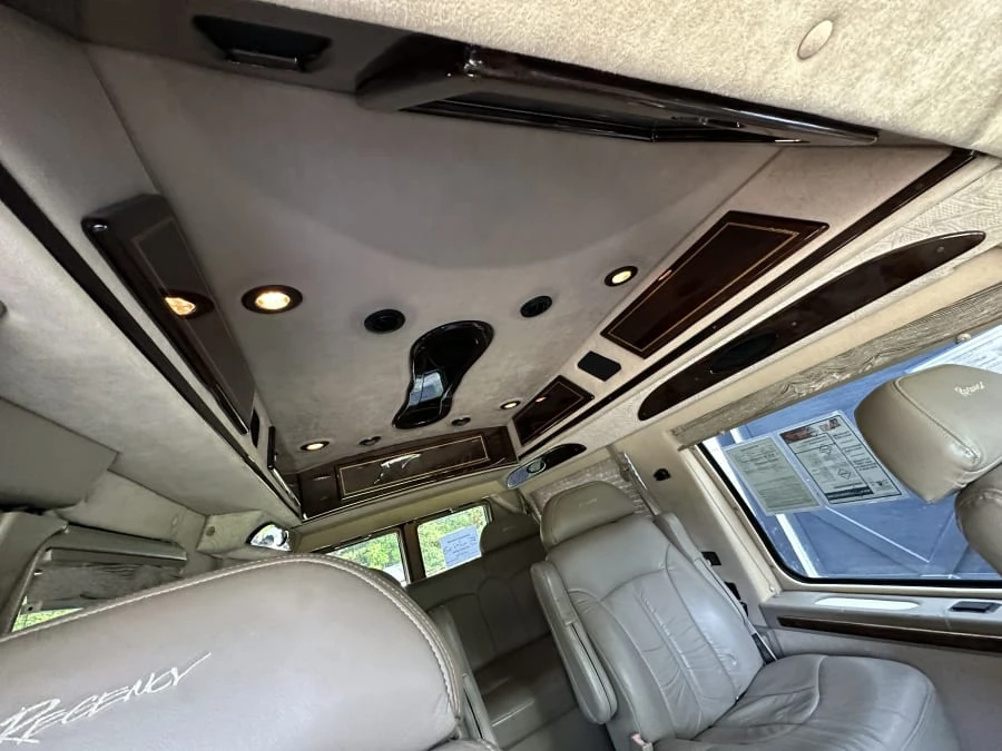2003 Dodge Ram Van - Image 8 of 10