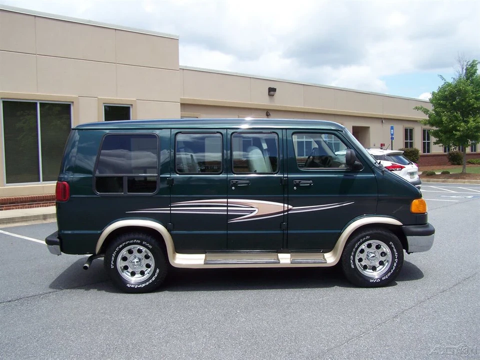 2003 Dodge Ram Van - Image 6 of 21