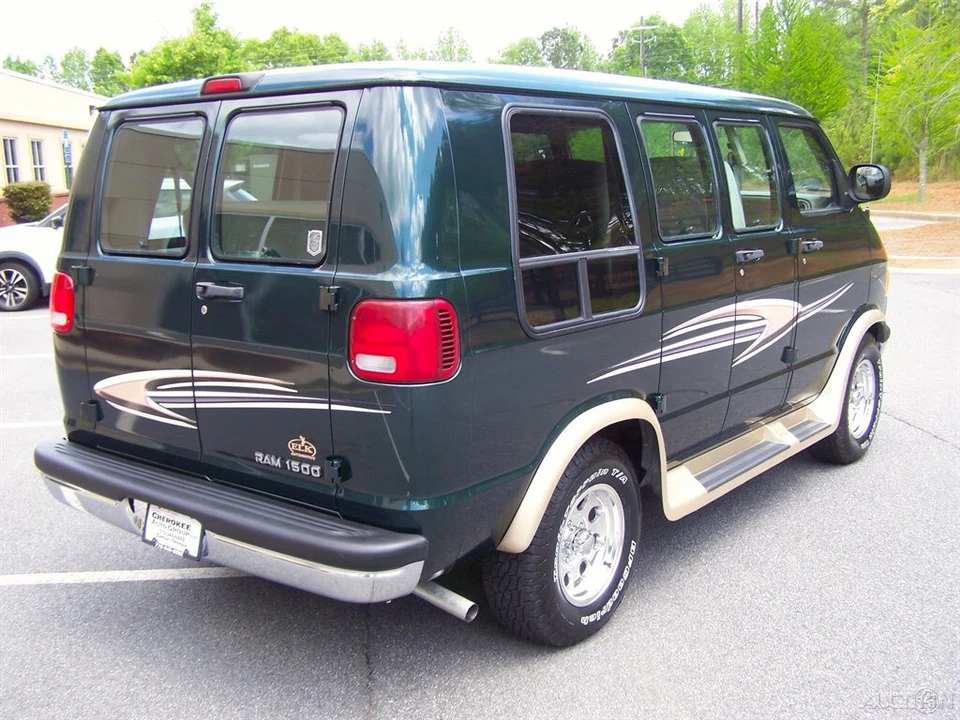 2003 Dodge Ram Van - Image 20 of 21