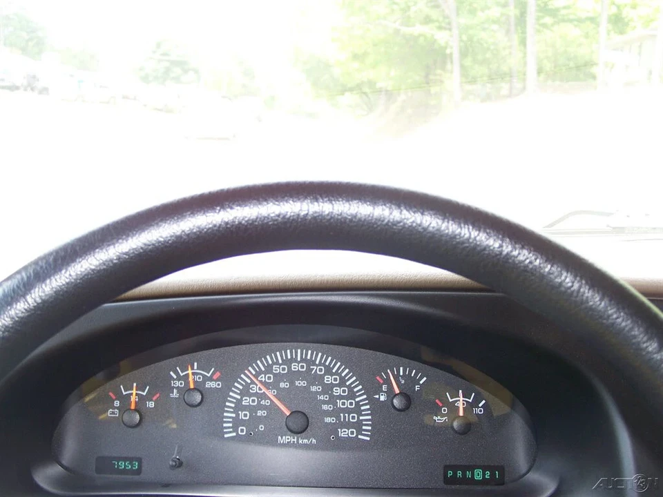 2003 Dodge Ram Van - Image 11 of 21