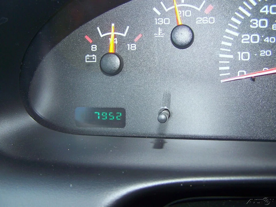 2003 Dodge Ram Van - Image 9 of 21