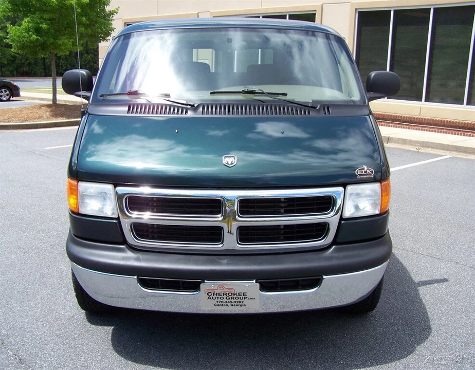 2003 Dodge Ram Van - Image 17 of 21