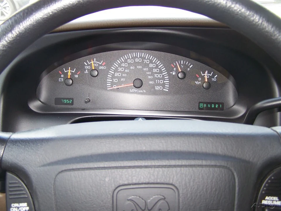 2003 Dodge Ram Van - Image 10 of 21